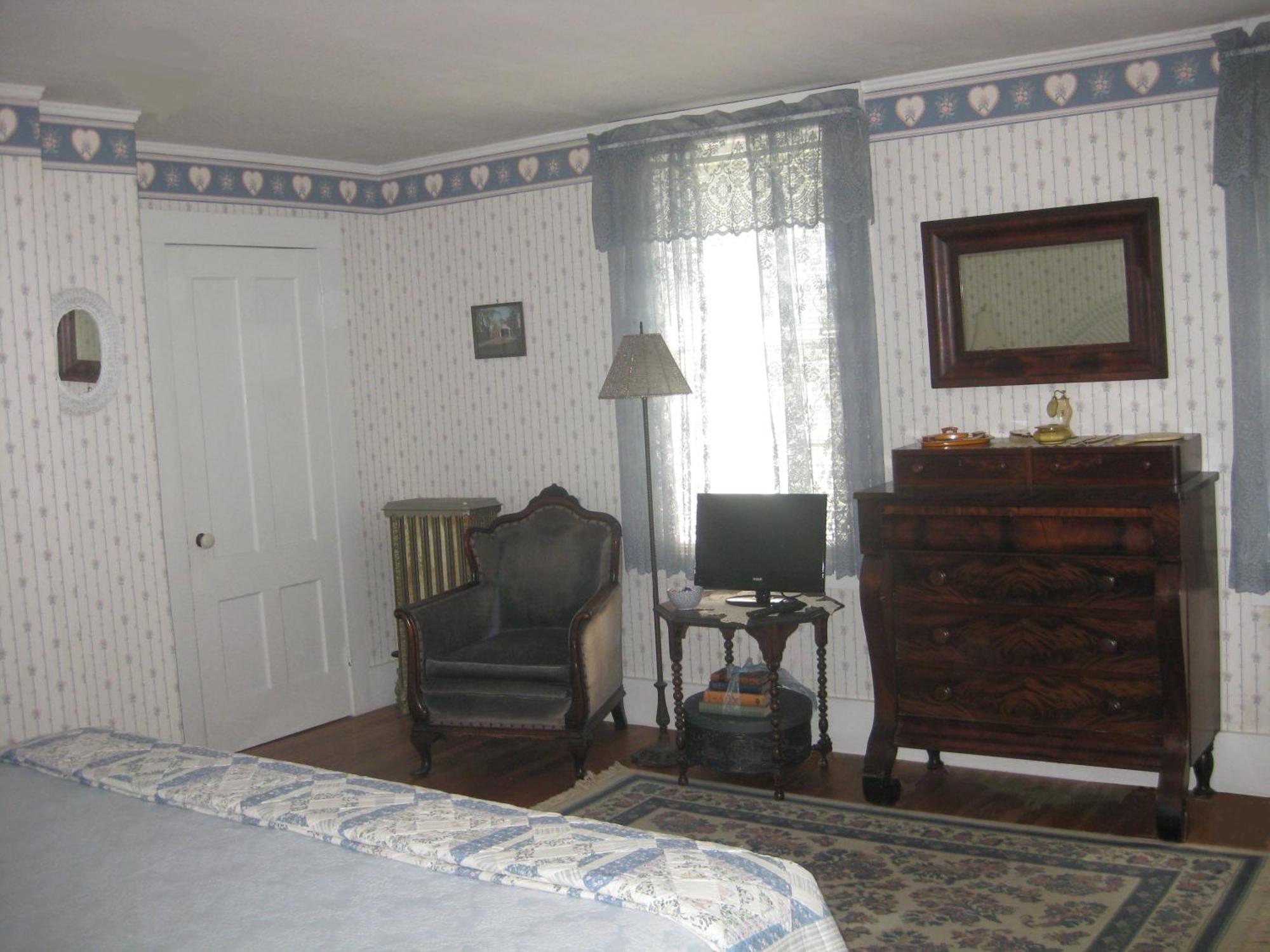 The Bridges Inn At Whitcomb House B&B Swanzey Exterior photo