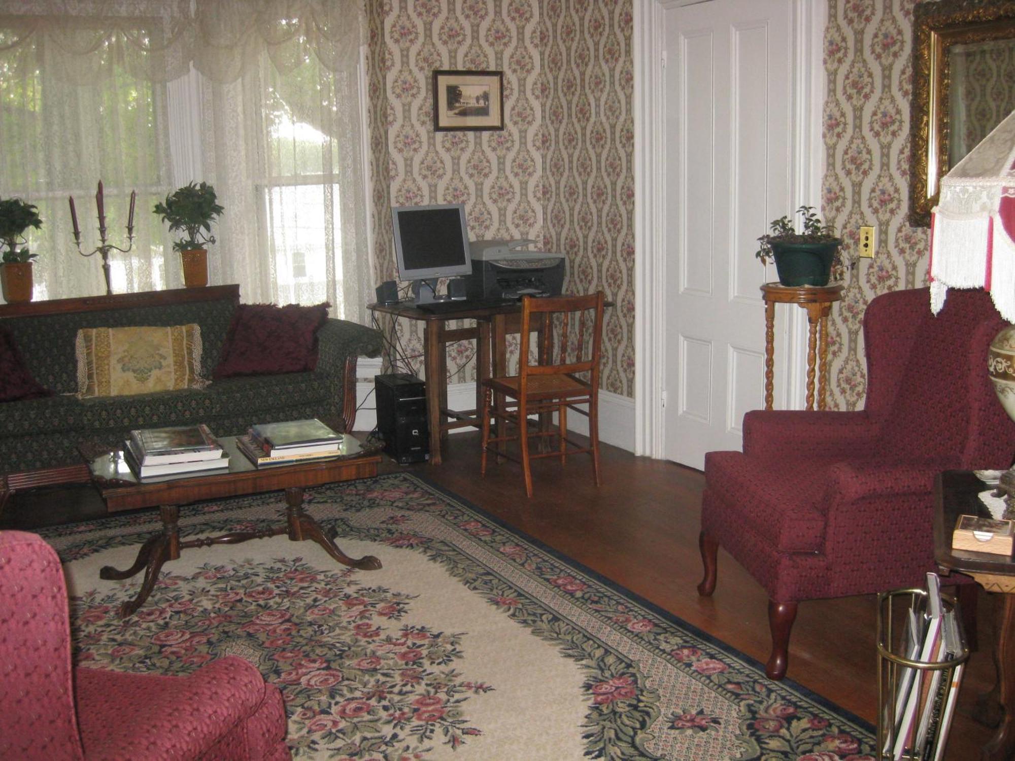 The Bridges Inn At Whitcomb House B&B Swanzey Exterior photo