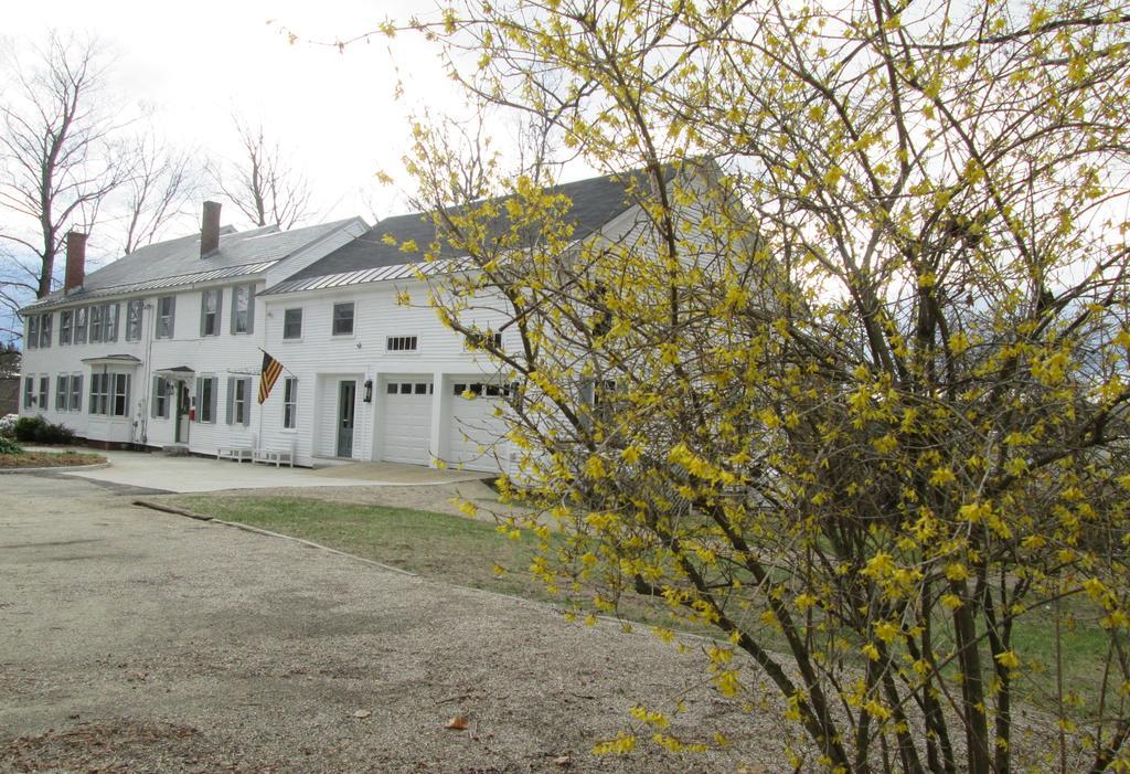 The Bridges Inn At Whitcomb House B&B Swanzey Exterior photo